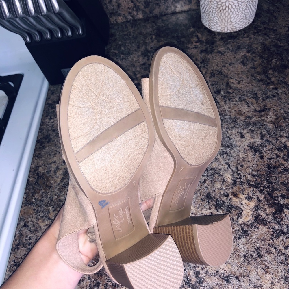 Heels - Picture 3 of 3